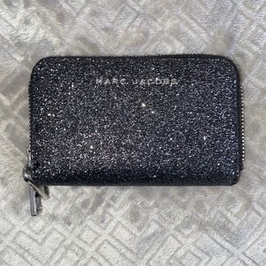 Marc jacobs wallet!!